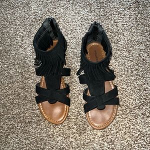 Maurices sandals size 8.5